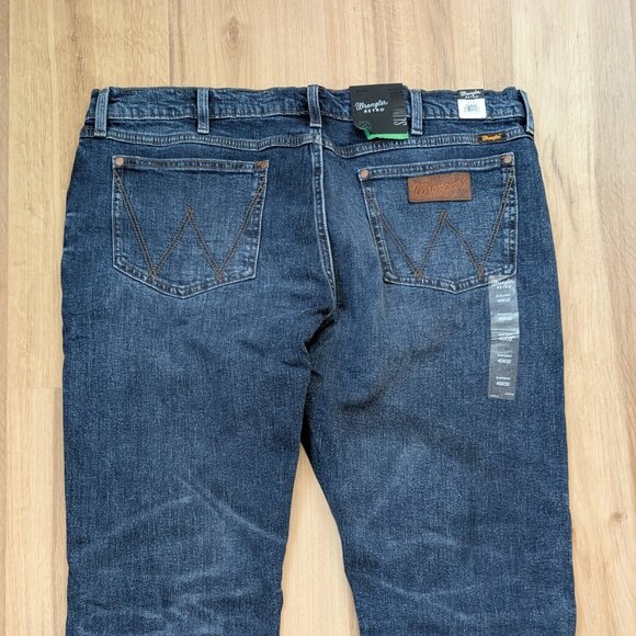 NWT Wrangler Retro Slim Bootcut Jeans 40x32 Dark Wash Western Cowboy Denim - Picture 3 of 8